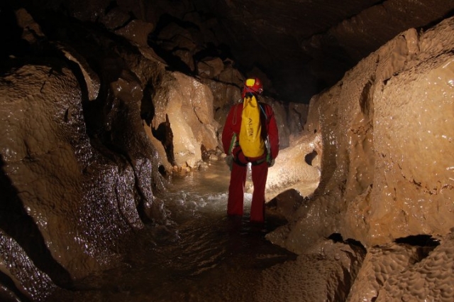  Safe cavern 